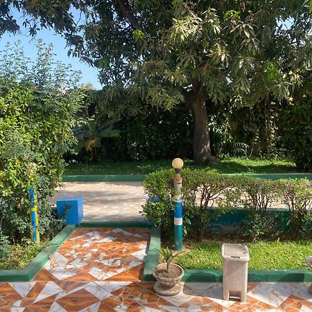 One World Village Guesthouse Bakau Exteriér fotografie